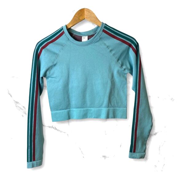 Fabletics Women's Light Green Aisley Seamless Long Sleeves Crop Top Size Medium - Picture 2 of 10